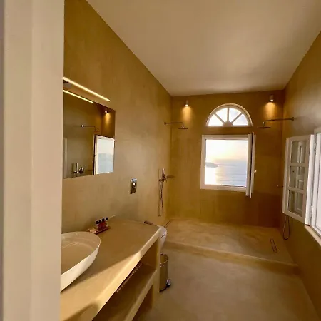 Esmi Santorini * Imerovigli (Santorini)