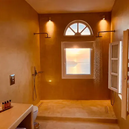 Esmi Santorini Holiday home