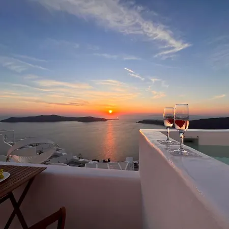 Esmi Santorini * Imerovigli (Santorini)