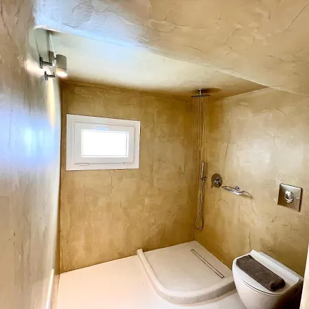 Esmi Santorini Casa de Férias