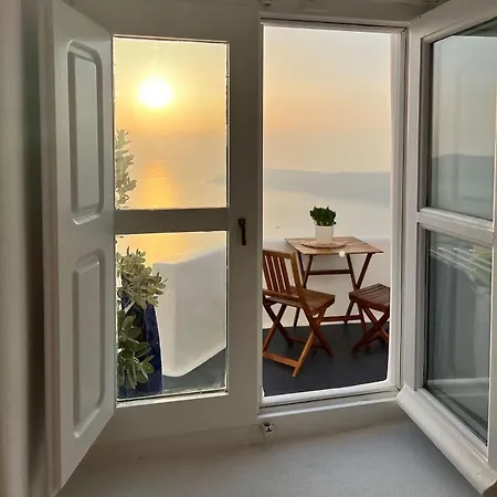 Casa de Férias Esmi Santorini