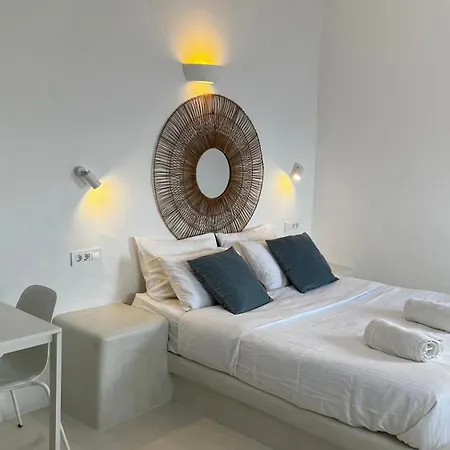 Esmi Santorini Casa de Férias *