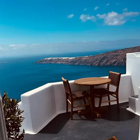 Esmi Santorini Casa de Férias *