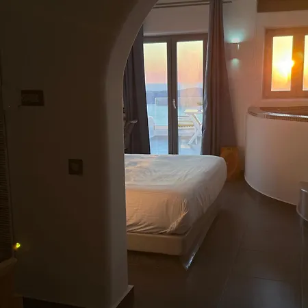 Esmi Santorini Сasa de vacaciones