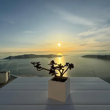 Holiday home Esmi Santorini *