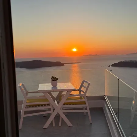 Esmi Santorini Holiday home *