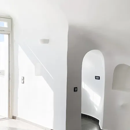 Esmi Santorini * Imerovigli (Santorini)