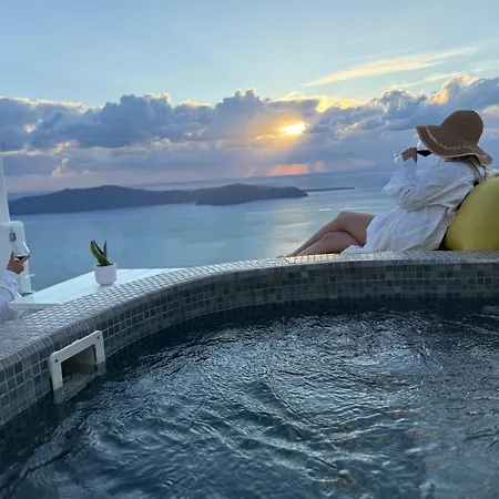 Esmi Santorini Feriehus