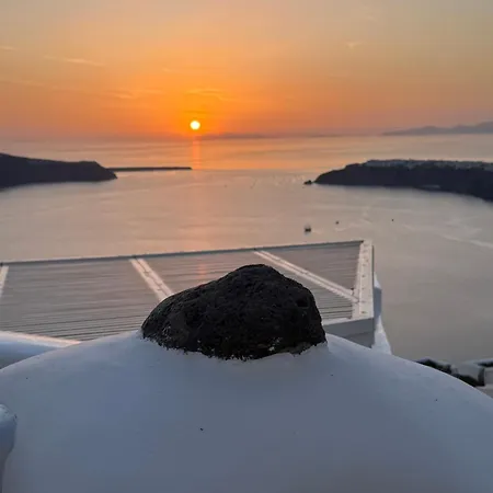 Esmi Santorini * Imerovigli (Santorini)