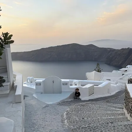 Esmi Santorini * Imerovigli (Santorini)