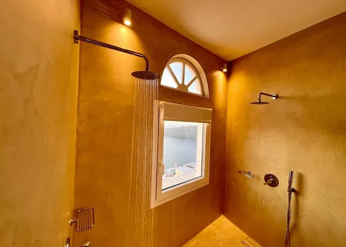 Дом отдыха Esmi Santorini