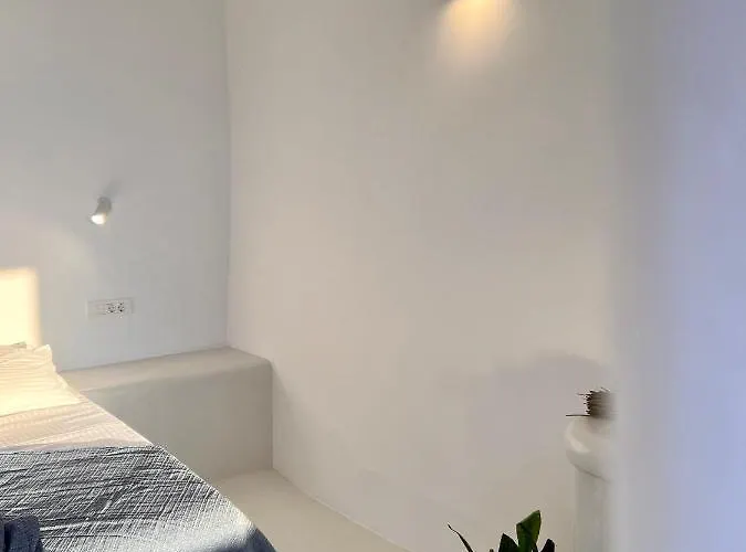 Дом отдыха Esmi Santorini