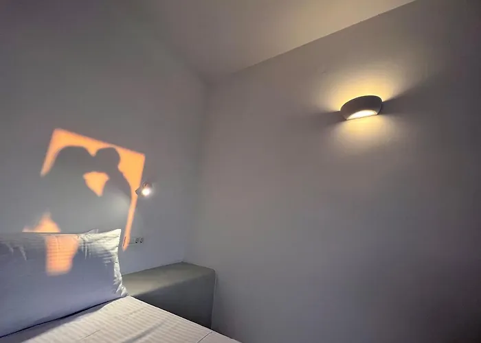 Дом отдыха Esmi Santorini