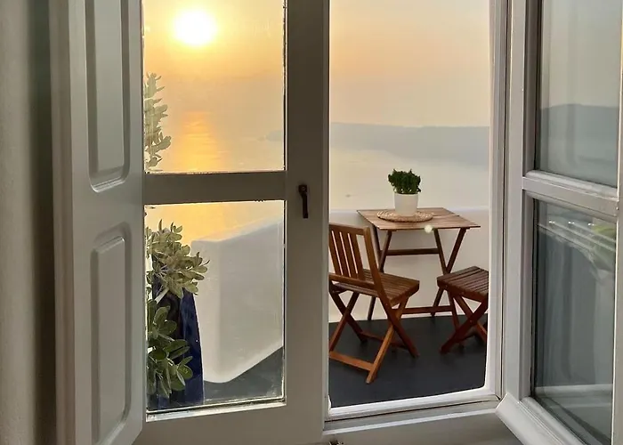 Дом отдыха Esmi Santorini