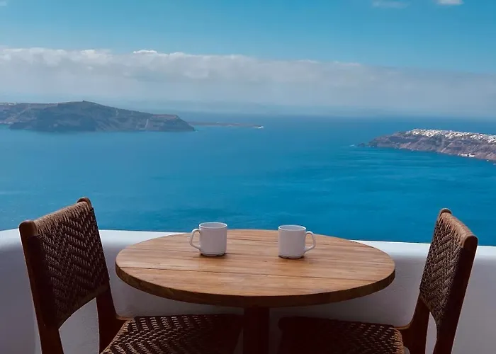 Esmi Santorini
