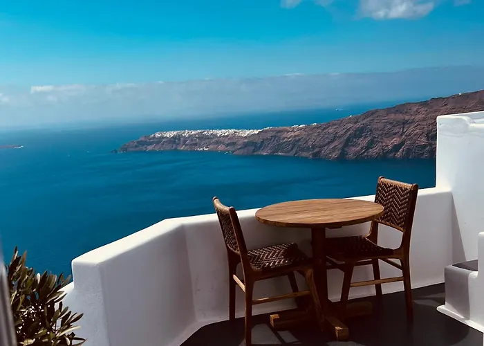 Esmi Santorini Дом отдыха *