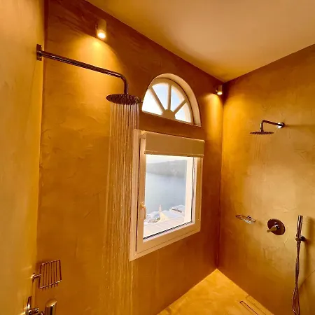 Casa de Férias Esmi Santorini